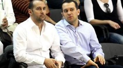 Γιατί θέλουν να φύγουν οι Αγγελόπουλοι