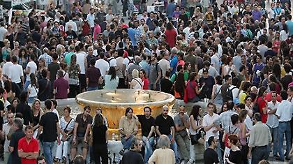 Και αυτός πηγαίνει Σύνταγμα…