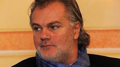 FC: Μήπως ο Νάνι πάνω απ’ το κρεβάτι του, είχε αφίσα του Καλογερά