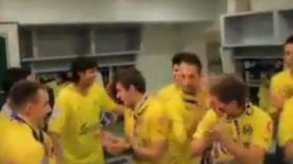 Όλοι στο πλήρωμα του «υποβρυχίου» (video)