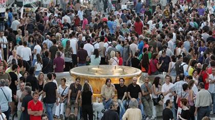 Και αυτός πηγαίνει Σύνταγμα…