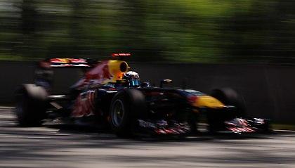 Μόνος του και... όλοι τους!