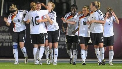 Γυναικάρες με τα… όλα τους!