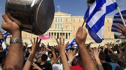 Είμαι 19, αγανακτισμένος, αλλά στο Σύνταγμα δεν πάω