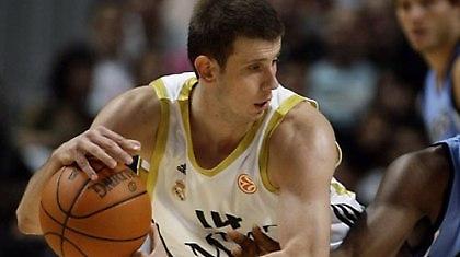 Θέλει Βελίτσκοβιτς, κρατάει Τέπιτς ο «Ζοτς»