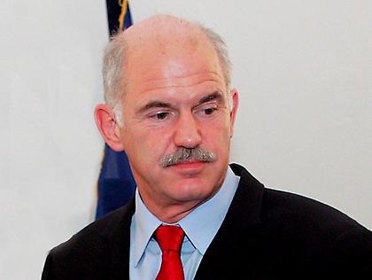 Κυβέρνηση Εθνικής ενότητας σκέφτεται ο Παπανδρέου