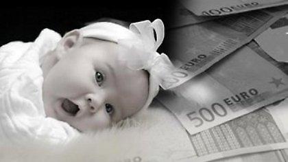 Πούλησε το μωρό της για 10.000 ευρώ!