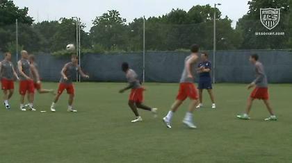 Ασκήσεις ζογκλέρ για τις ΗΠΑ (video)