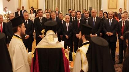 Πολιτικές καρικατούρες και χάρτινες φιγούρες