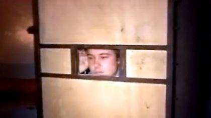 Κλείδωσε τον 21χρονο γιο του σε ένα κουτί