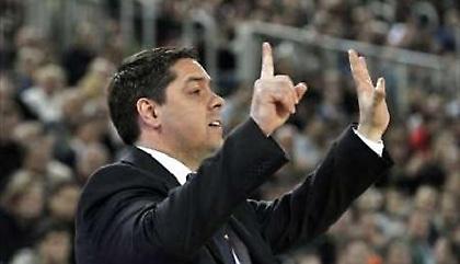 Ο Φιλιπόφσκι στον πάγκο της Ολίμπια