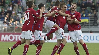 Εκτός τα «λιονταράκια», πρόκριση για Ισπανία, Τσεχία!