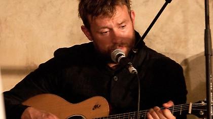 Νέο τραγούδι από τον Albarn