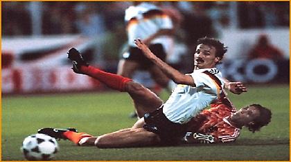 Η γλυκιά εκδίκηση των «οράνιε» για την ήττα του '74 (video)