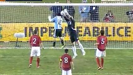 Μα σε όλα να του μοιάζεις, ρε Λιονέλ; (video)