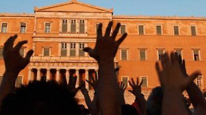 Κάλπες... μη ψήφου εμπιστοσύνης από τους Αγανακτισμένους