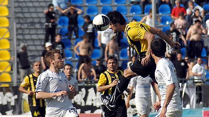 «Να αυξηθούν οι ομάδες»