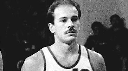 Έβλεπε το καλάθι σαν βαρέλι σε ντέρμπι Παναθηναϊκός-Ολυμπιακός (video)