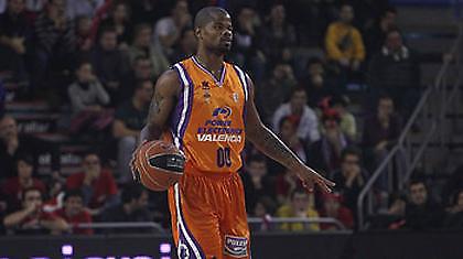 «Έκλεισε» στην Αρμάνι ο Κουκ