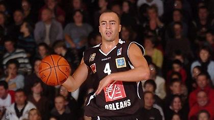 Στην Ανζέρ ο Φελά