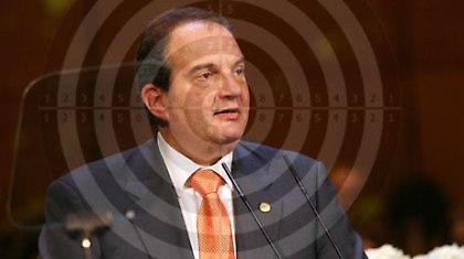 Ο Καραμανλής γλύτωσε τη δολοφονία. Εμείς;