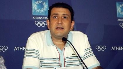 Μαυρομάτης: «Βγαίνει η θηλιά από το λαιμό μας»