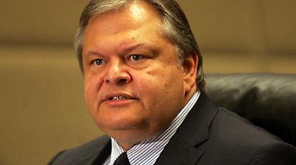 Η θηλιά στο λαιμό του Βενιζέλου και της κοινωνίας