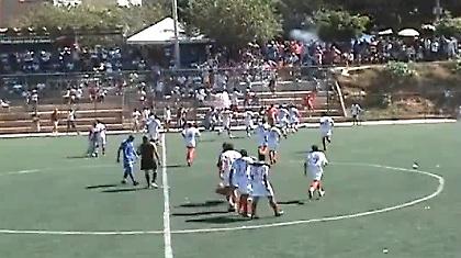 Το έβαλε από το σπίτι του! (video)