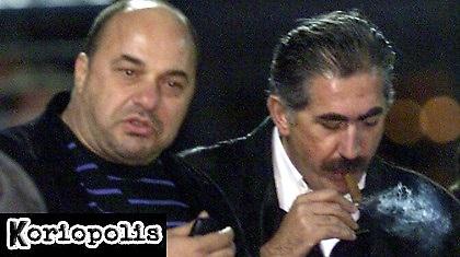 «Μας περιμένουν στη γωνία…»