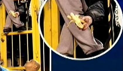 Έδωσε την μπανάνα για να μη... χαλάσει