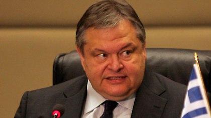 Ο Βενιζέλος δεν είναι οικονομολόγος. Ε και;