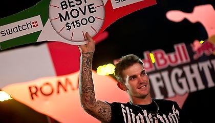 Ξεσήκωσαν το στάδιο Olimpico οι αναβάτες του Red Bull X-Fighters