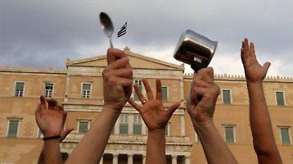 Οι Αγανακτισμένοι ανακατέλαβαν την πλατεία