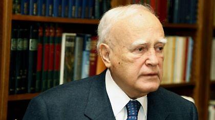 Μήνυμα Παπούλια για το Μεσοπρόθεσμο από το Βουκουρέστι