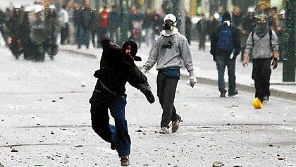 «Αγανάκτηση» για τους μπαχαλάκηδες…