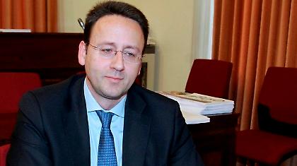 «Σταματήστε τις διαρροές διαλόγων»!