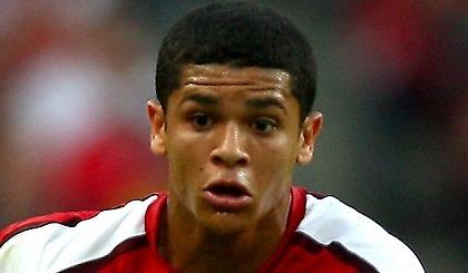 Διάψευση για Ντενίλσον