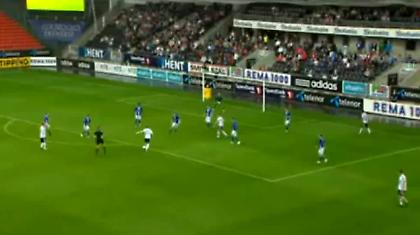 Σκοράρει σαν ρομπότ (video)