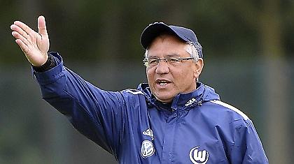 Κλείνει Ρους η Βόλφσμπουργκ, «παράθυρο» για Μπουμσόνγκ