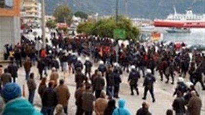 Αποκλεισμός του λιμανιού της Ηγουμενίτσας από κτηνοτρόφους