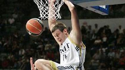 Επίσημη η παραμονή Βελίτσκοβιτς