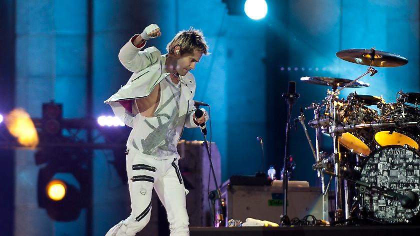 Συγκρότημα ...υπερπαραγωγή!