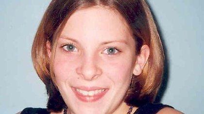 Ταμπλόιντ εφημερίδα υπέκλεψε μηνύματα νεκρής έφηβης