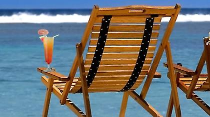 Πλέι οφ… με μαγιό και δίχαλο!