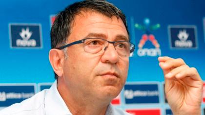 Έτοιμος να σηκωθεί και να φύγει!