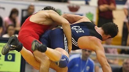 «Ελάτε στην πάλη»