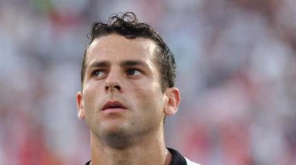 «Τιμή μου να φορέσω τη φανέλα του Ολυμπιακού»