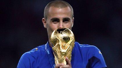 «Κρέμασε» τα παπούτσια του ο Καναβάρο