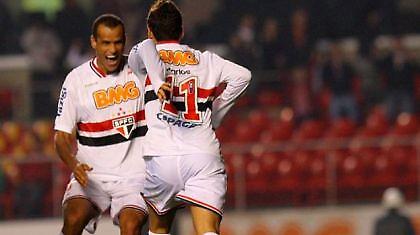 Κέρασέ τους, Ρίμπο! (video)