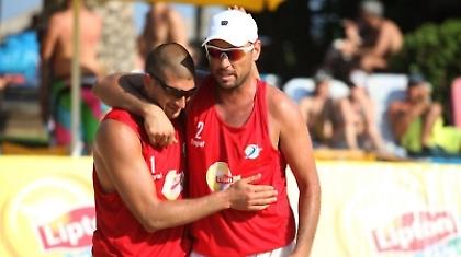 Τρία στα τρία